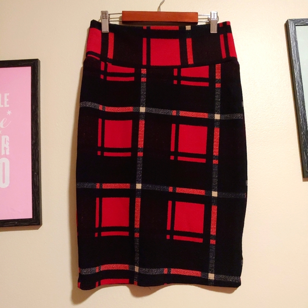 Lularoe Cassie sophisticated plaid skirt waffle - Picture 1 of 5